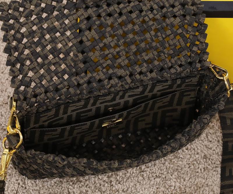 Fendi Baguette 2020 26x4x13cm ww (18)