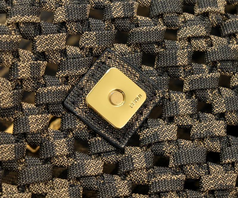 Fendi Baguette 2020 26x4x13cm ww (6)