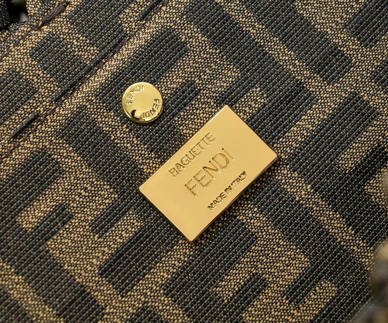 Fendi Baguette 2020 26x4x13cm ww (8)