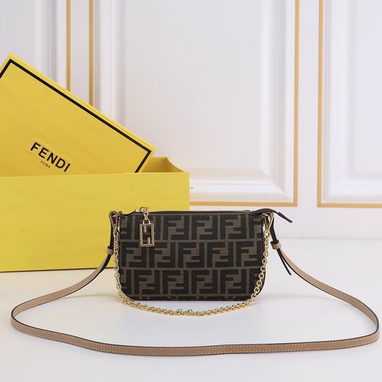 Fendi Baguette 20x13x3cm ww (1)