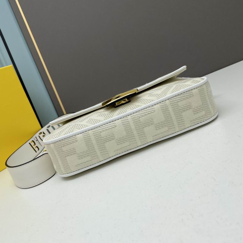 Fendi Baguette 2275 26x5x15cm ww (10)