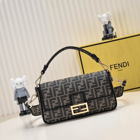 Fendi Baguette 2303 26x13x6cm ww (1)