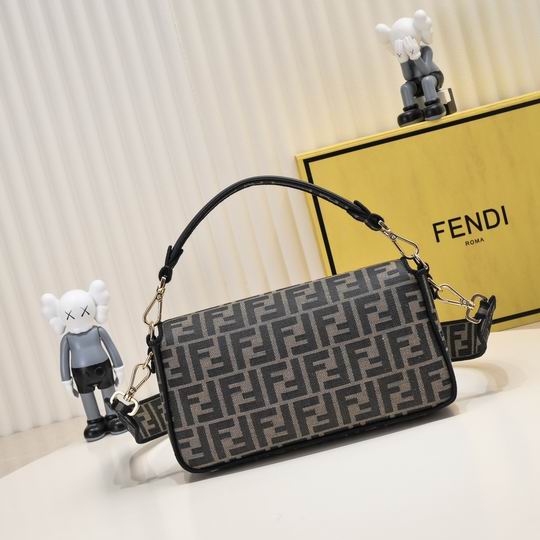Fendi Baguette 2303 26x13x6cm ww (4)