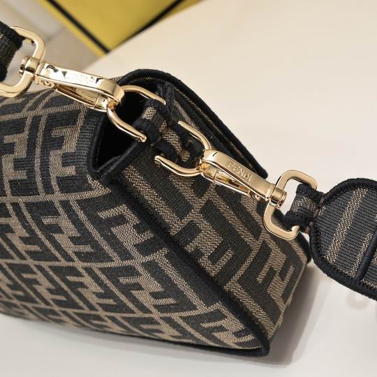 Fendi Baguette 2303 26x13x6cm ww (5)