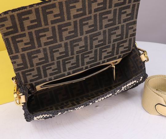 Fendi Baguette 3358 26x13x6cm ww (36)