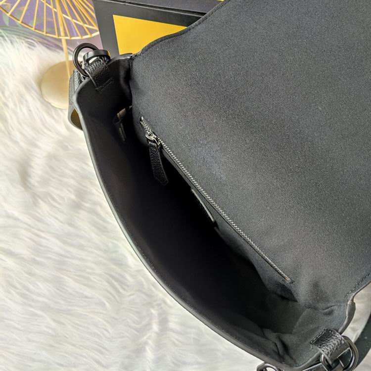 Fendi Baguette 7VA537 26x22x8cm zy (17)