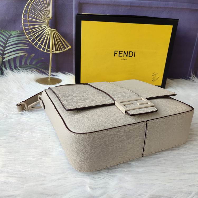 Fendi Baguette 7VA537 26x22x8cm zy (5)