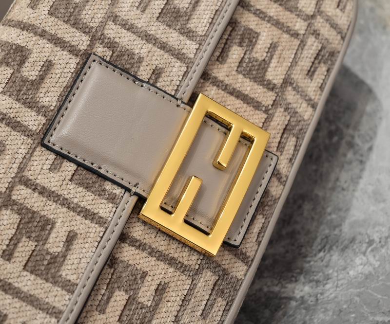Fendi Baguette 8890 27x6x15cm ww (12)
