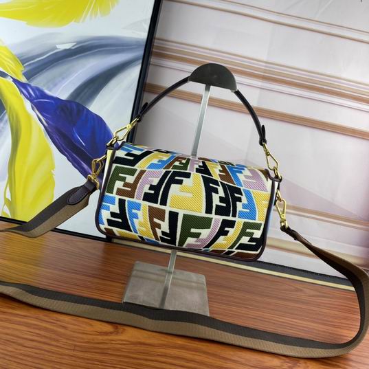 Fendi Baguette F2029 26x5x15cm ww (11)