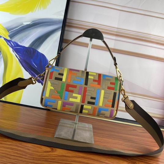 Fendi Baguette F2029 26x5x15cm ww (18)