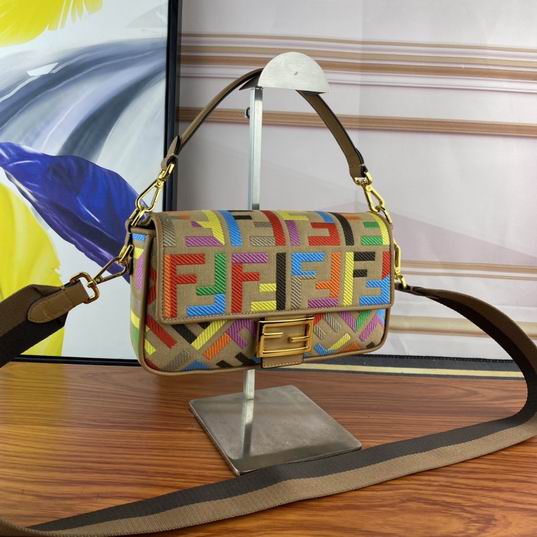 Fendi Baguette F2029 26x5x15cm ww (19)