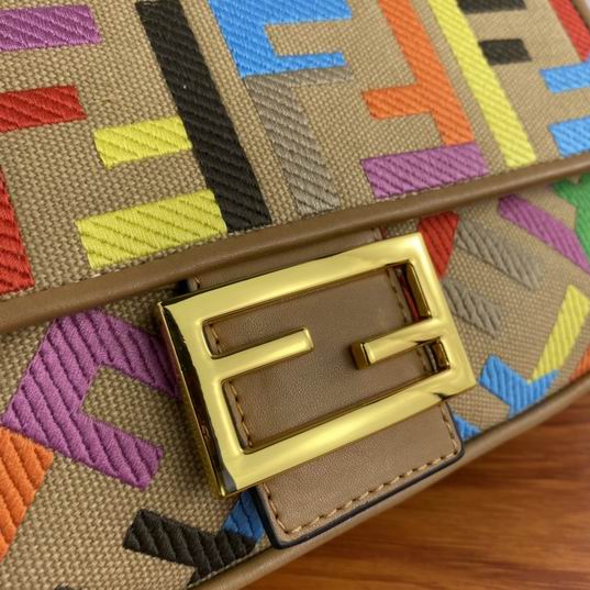 Fendi Baguette F2029 26x5x15cm ww (21)