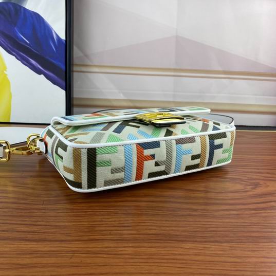 Fendi Baguette F2029 26x5x15cm ww (27)