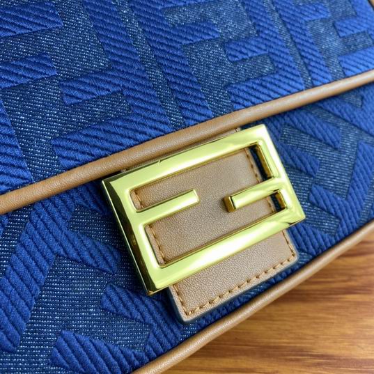 Fendi Baguette F2029 26x5x15cm ww (6)