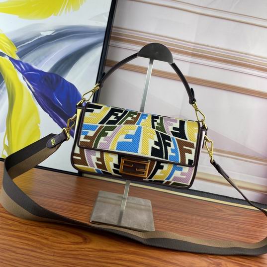 Fendi Baguette F2029 26x5x15cm ww (9)