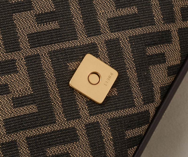 Fendi Baquette 201 24x7x13cm ww (7)