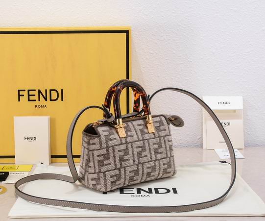 Fendi Boston 005 17x8x12cm ww (12)