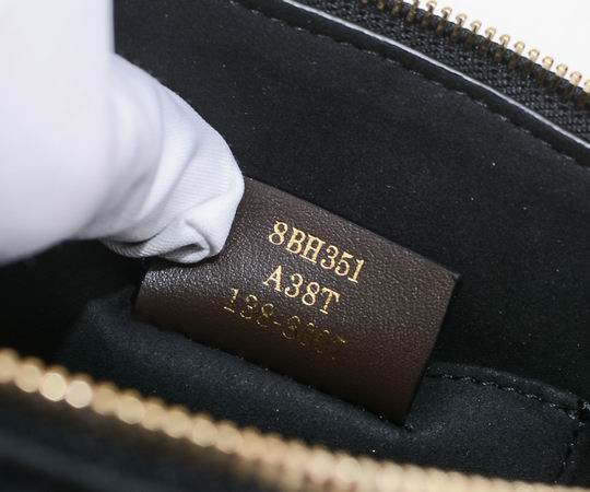 Fendi Boston 005 17x8x12cm ww (7)