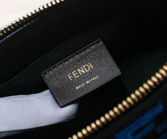 Fendi Boston 005 17x8x12cm ww (8)