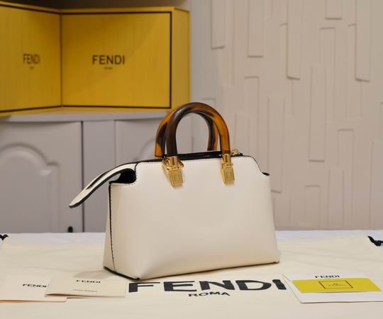 Fendi By The Way80096 17x8x12cm ww (2)