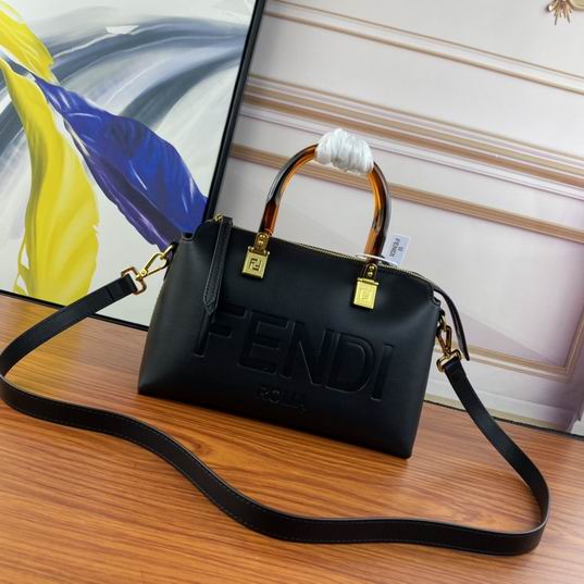 Fendi ByThe Way 8810 27cm ww (1)