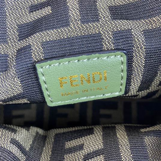 Fendi ByThe Way 8810 27cm ww (27)