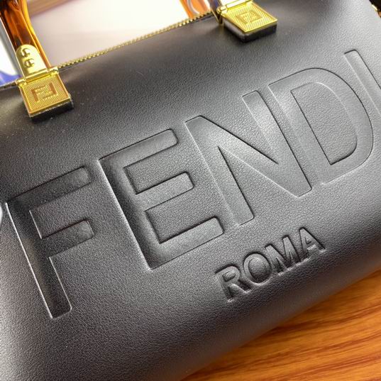 Fendi ByThe Way 8810 27cm ww (5)