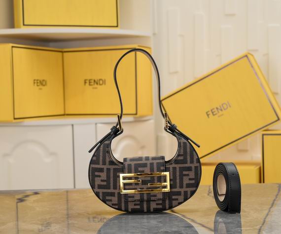 Fendi Cookie 7738 22x17x4.5cm ww (1)