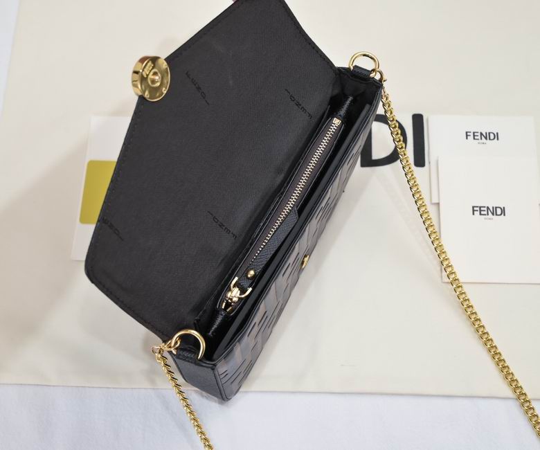Fendi F005 21.5x13x3cm ww (27)