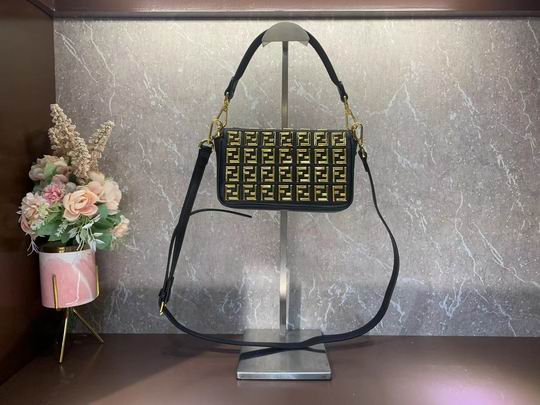 Fendi F0670 21cm CN (11)