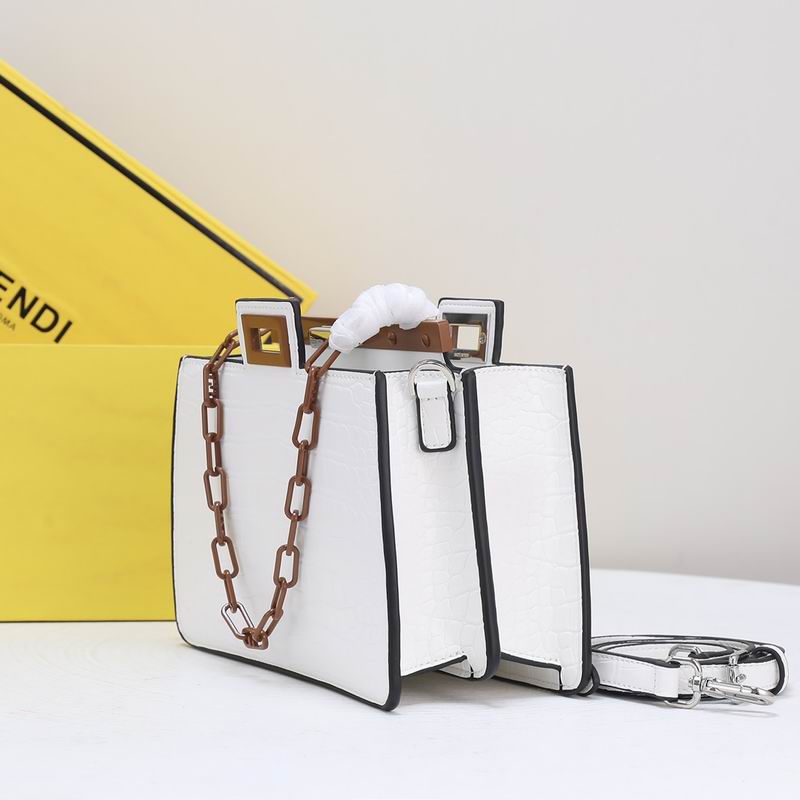 Fendi F0676鳄鱼纹 23cm ww (12)