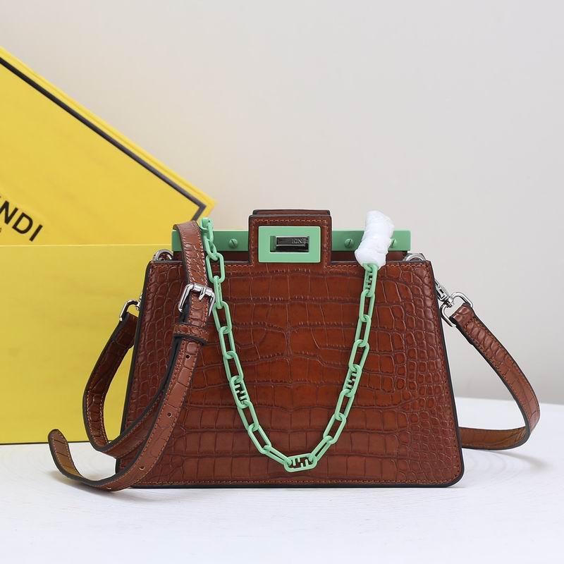 Fendi F0676鳄鱼纹 23cm ww (20)