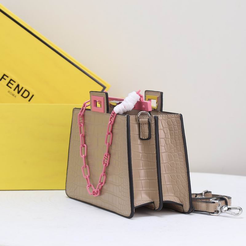 Fendi F0676鳄鱼纹 23cm ww (31)