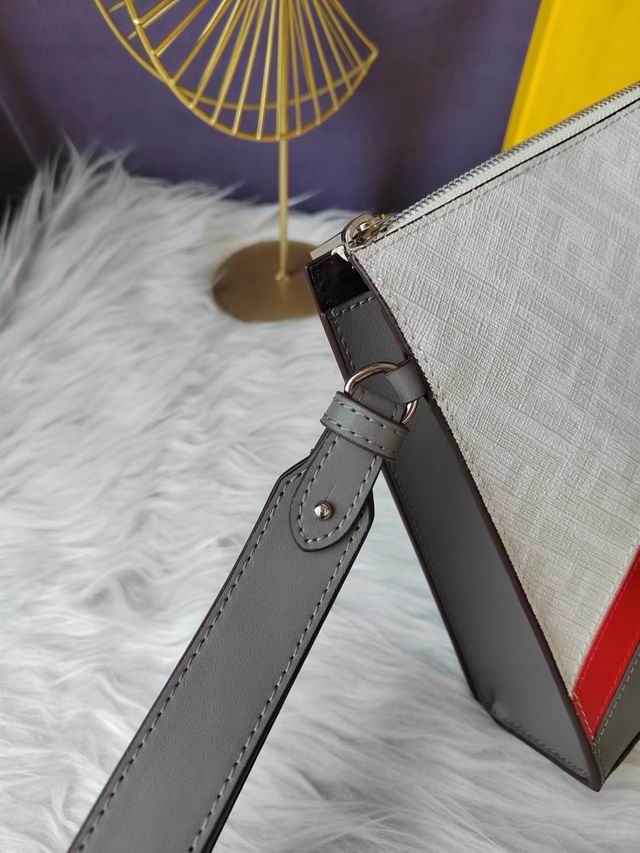 Fendi F7VA491 27x20x6cm zy (7)