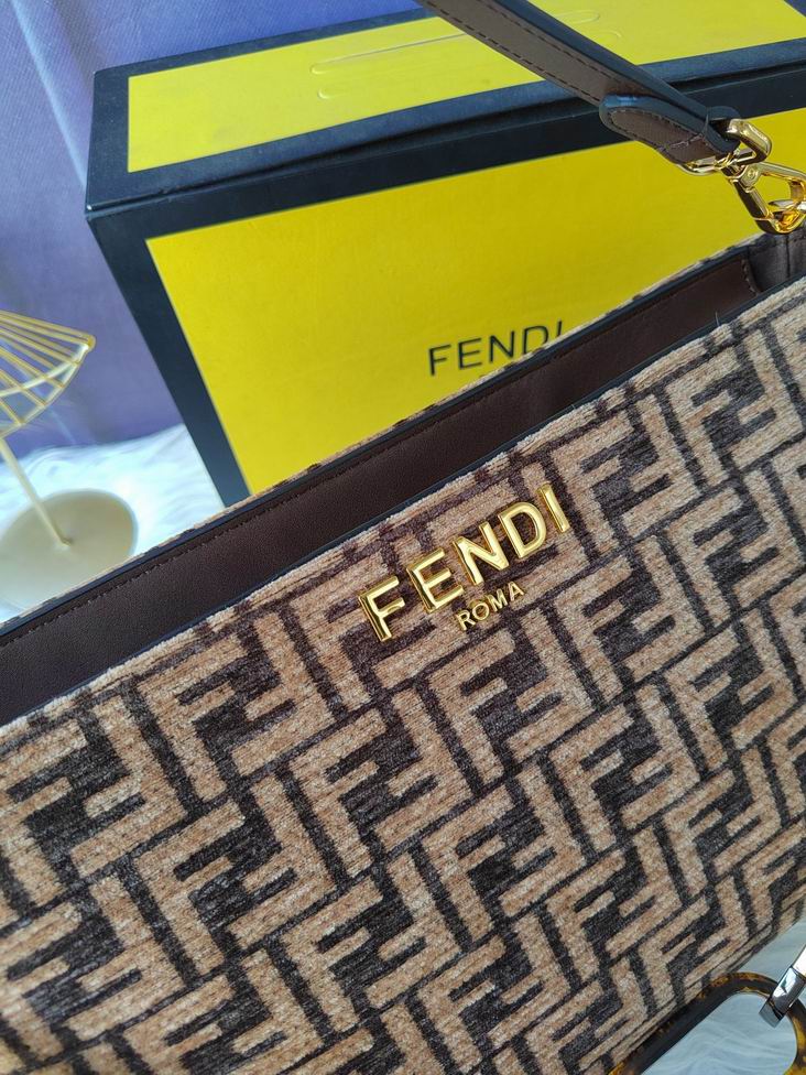Fendi F8BR805 36x23.5x14cm zy (14)