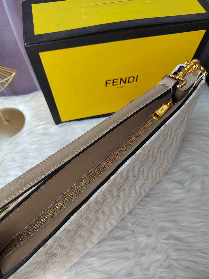 Fendi F8BR805 36x23.5x14cm zy (24)