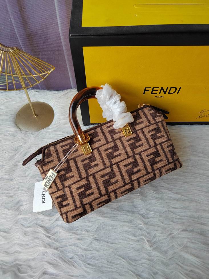 Fendi F8BS067 20.5x12x9cm zy (21)