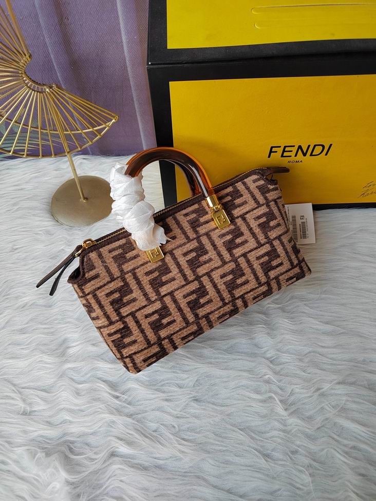 Fendi F8BS067 20.5x12x9cm zy (22)
