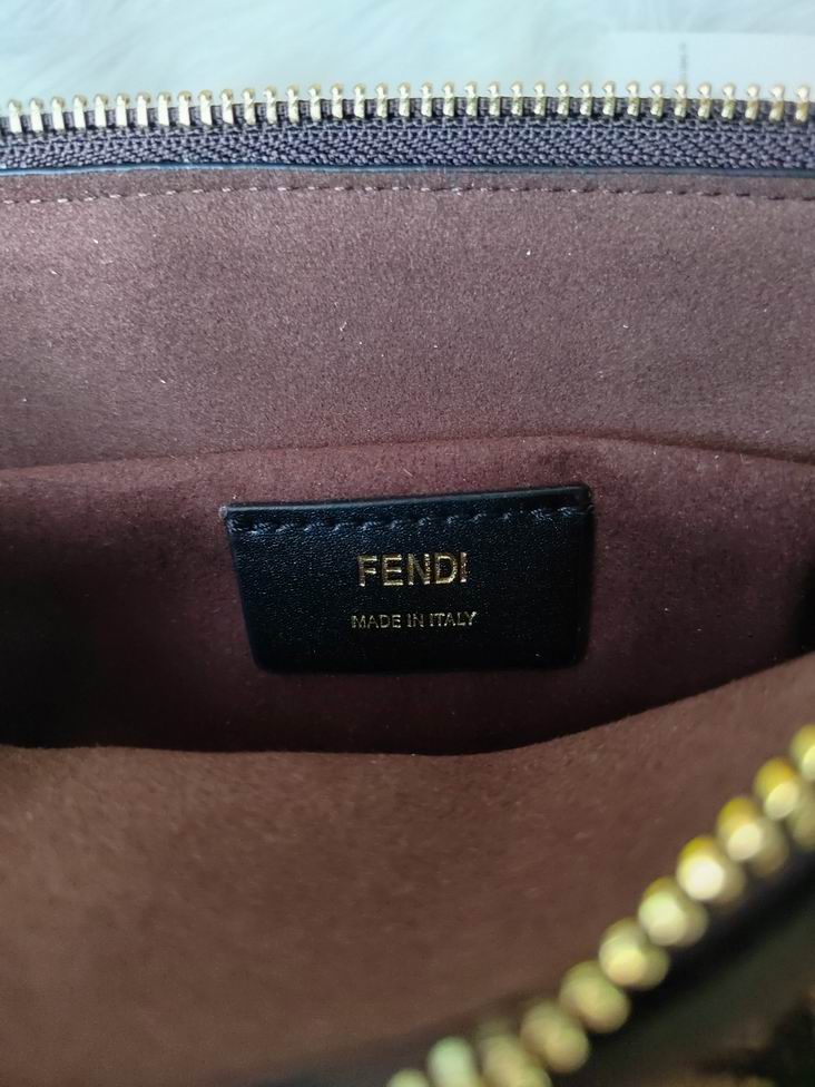 Fendi F8BS067 20.5x12x9cm zy (26)