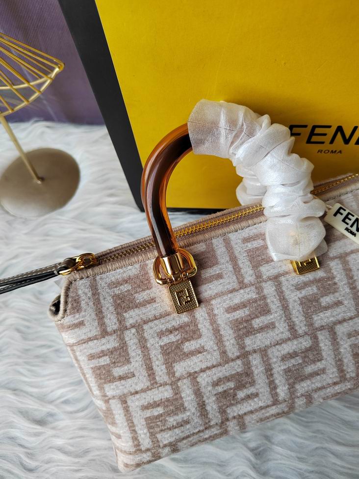 Fendi F8BS067 20.5x12x9cm zy (6)