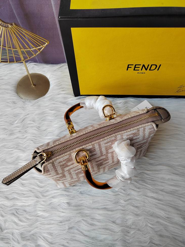 Fendi F8BS067 20.5x12x9cm zy (7)