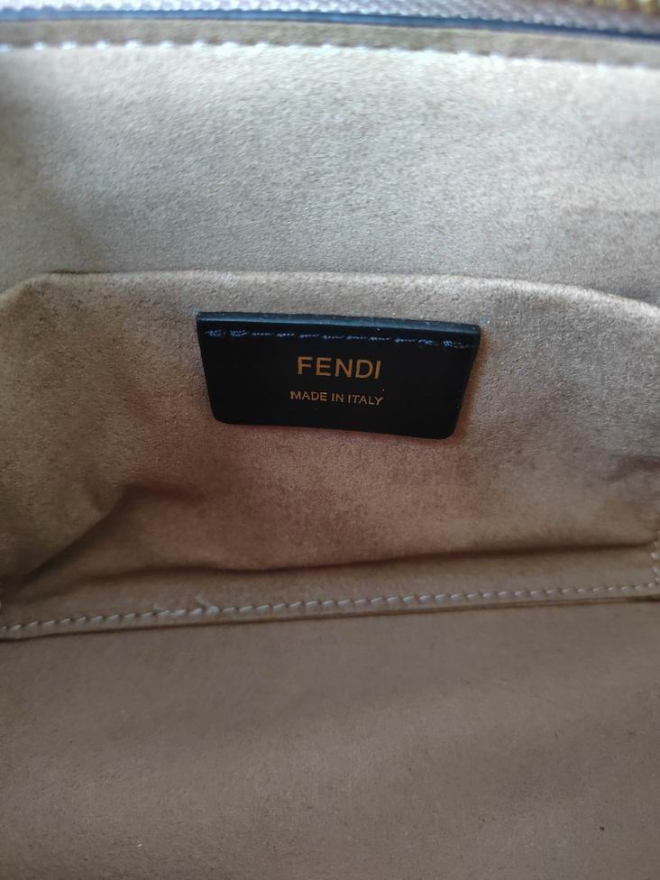 Fendi F8BS067 20.5x12x9cm zy (9)