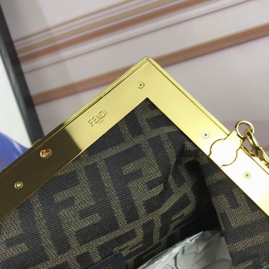 Fendi First 0856 32.5x23.5x15cm ww (5)