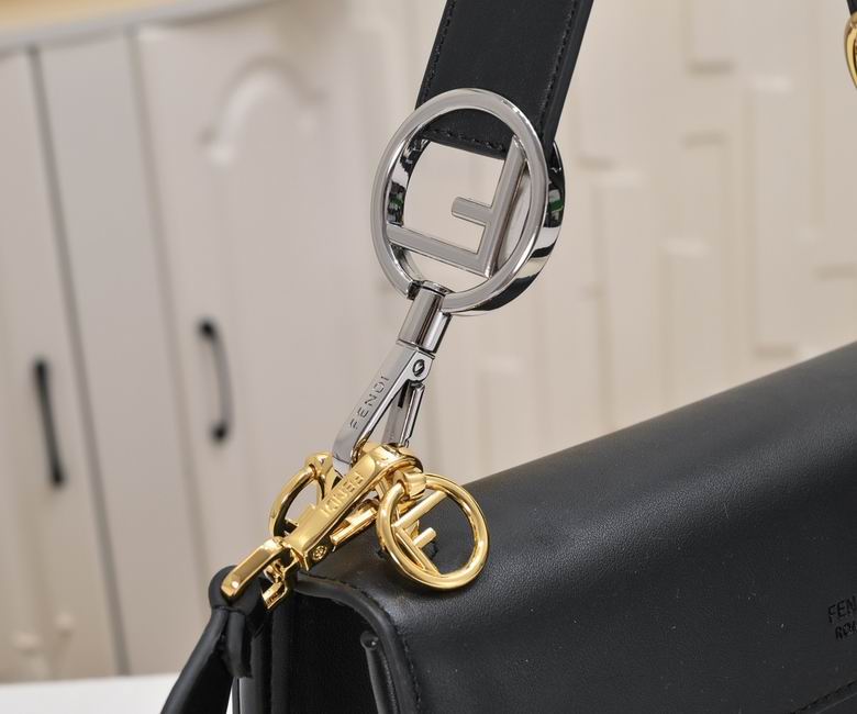 Fendi Kan 8806 25x18x10cm ww (3)