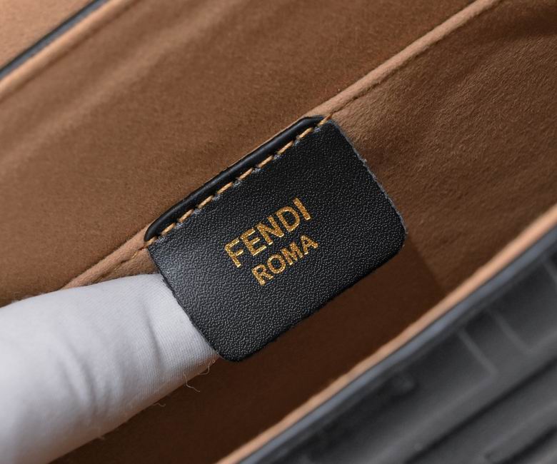 Fendi Kan 8806 25x18x10cm ww (34)