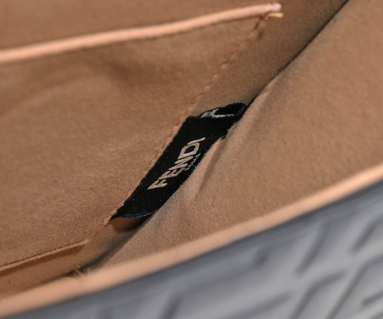 Fendi Kan 8806 25x18x10cm ww (35)