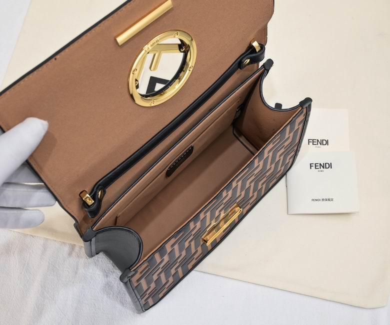 Fendi Kan 8806 25x18x10cm ww (8)