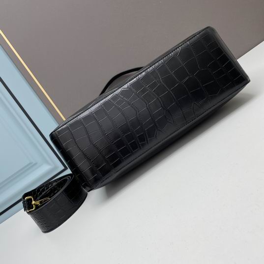 Fendi OLock 35x23x14cm ww (35)