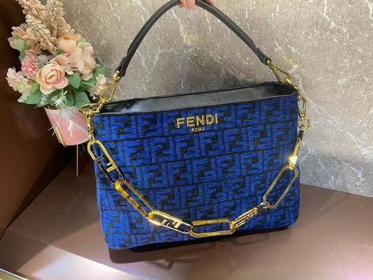 Fendi OLock Swing F0664 38cm CN (14)
