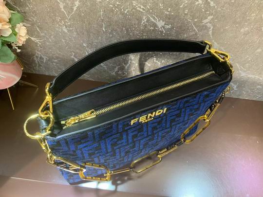 Fendi OLock Swing F0664 38cm CN (17)